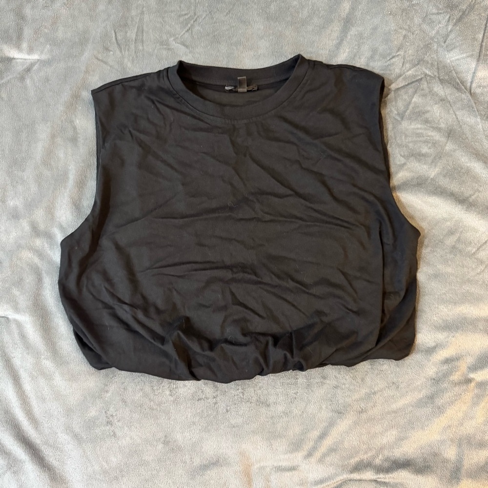 Dynamite Classic Black Sleeveless Tee

#1181